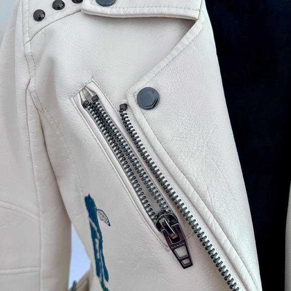 Blank NYC White Leather Jacket with Floral Embroidery (XS) NWT - Picture 3 of 9